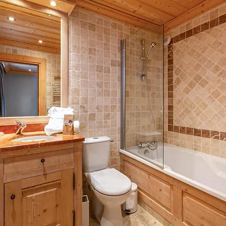 De Standing Avec Cheminee Et Sauna, Proche Du Centre De - Fr-1-694-14 Chalet